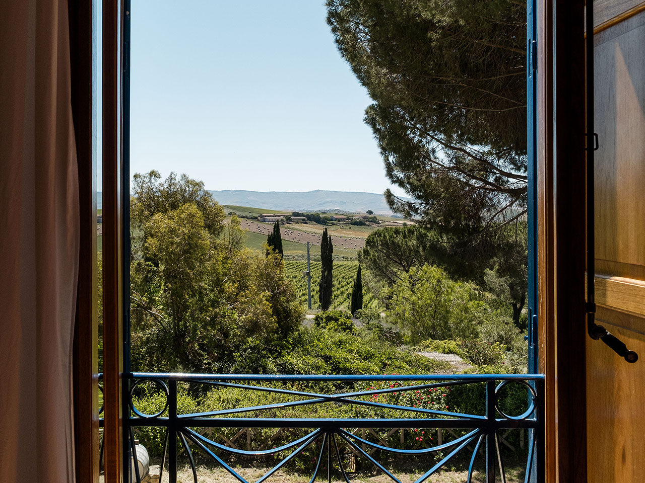 annatascalanza-carousel-signaturestays-1